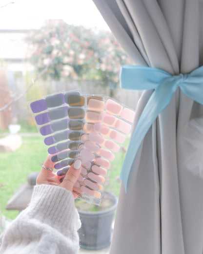 Get Started Pack (FREE UV Lamp + 2x Gel Nail Stickers)